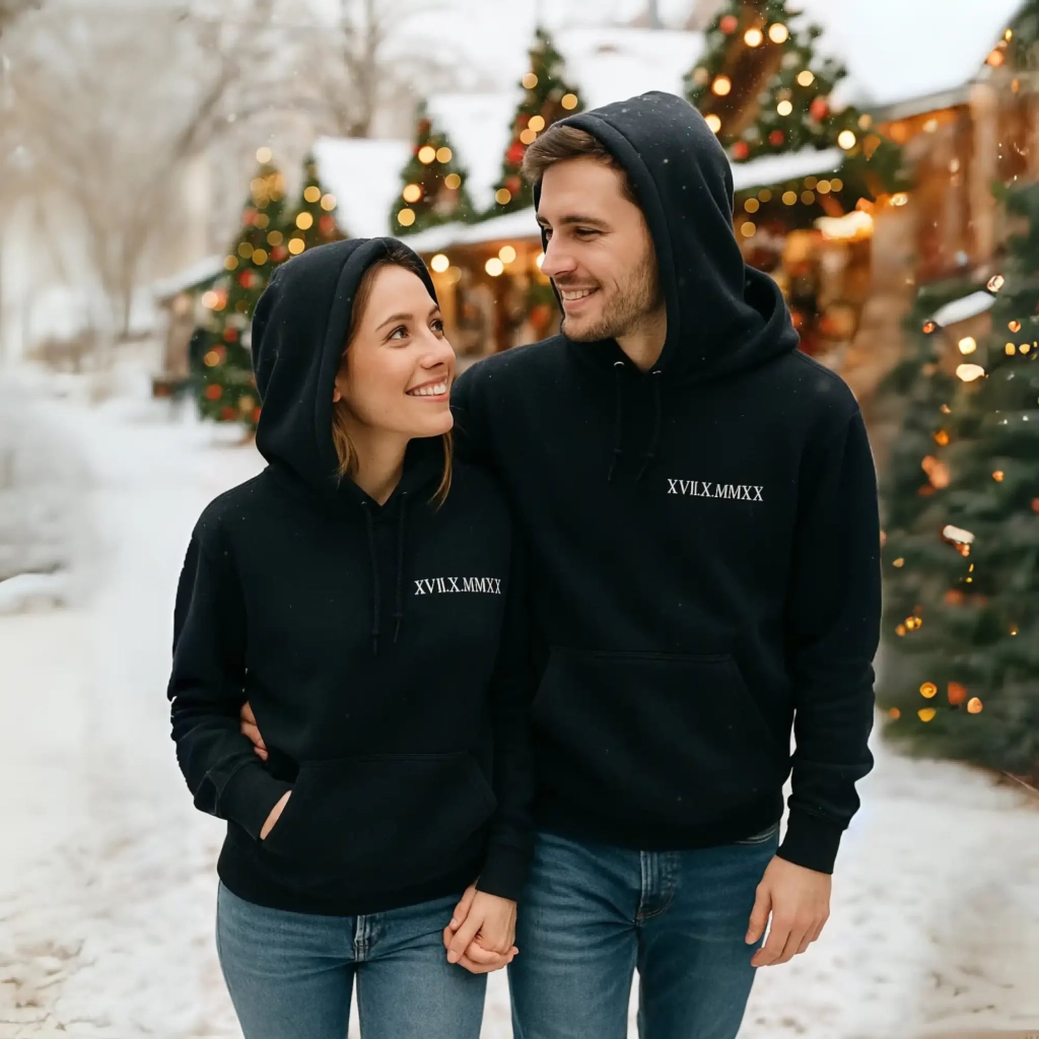 Paar-Romische-Hoodie-1