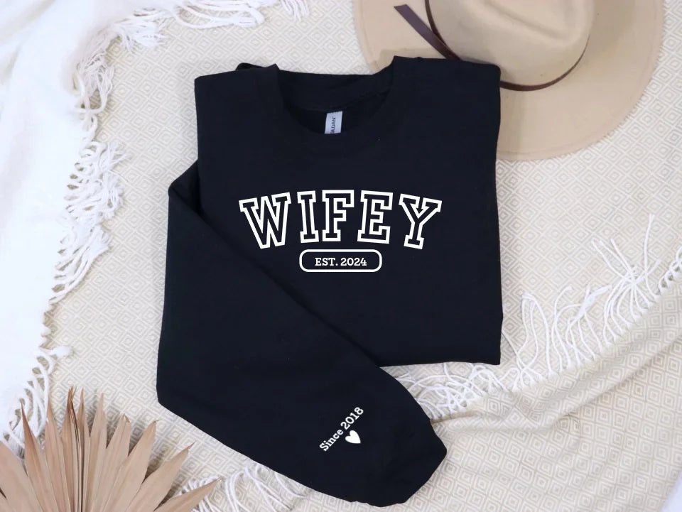 Personalisiertes Wifey-Sweatshirt mit Initialen