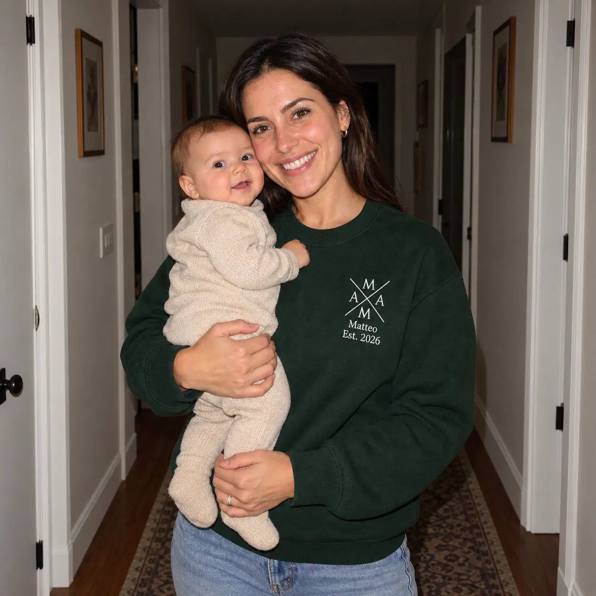 "Mama Crossed” - Personalisiertes Sweatshirt mit Kindernamen und Datum